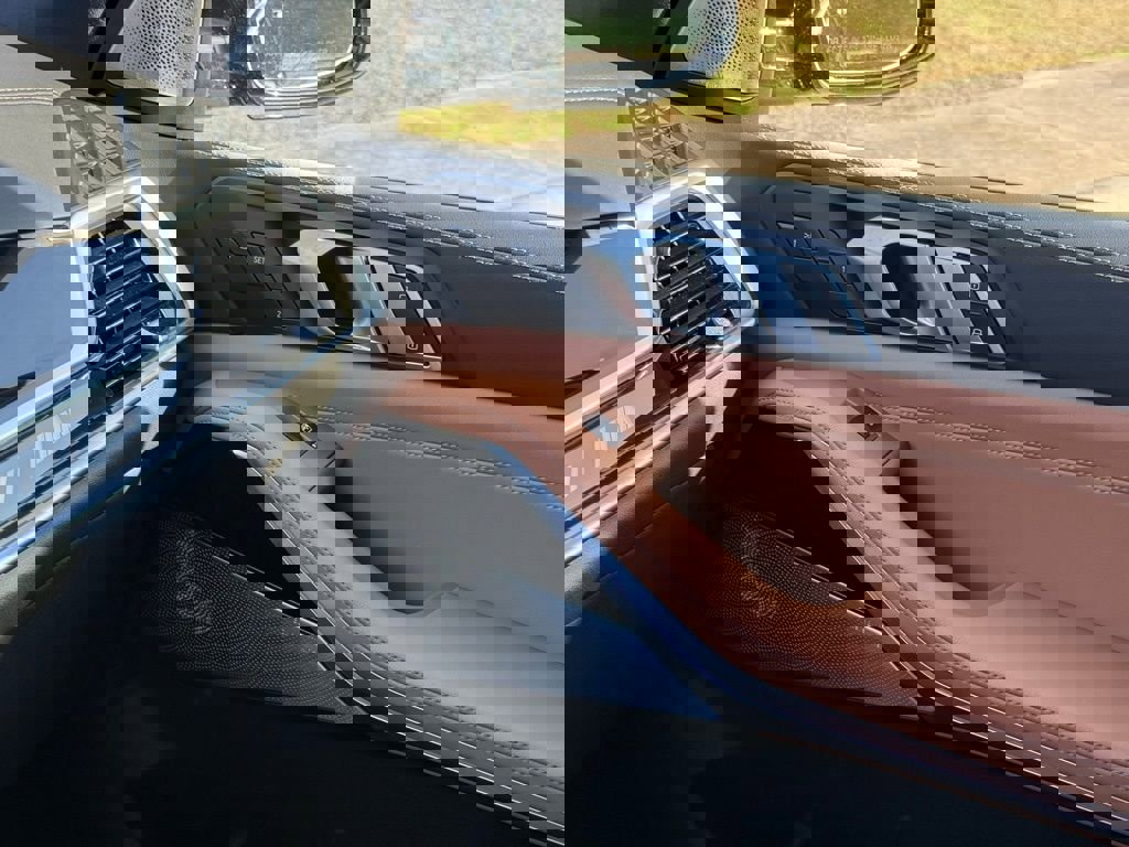 Used 2025 BMW X5 M60i image 44