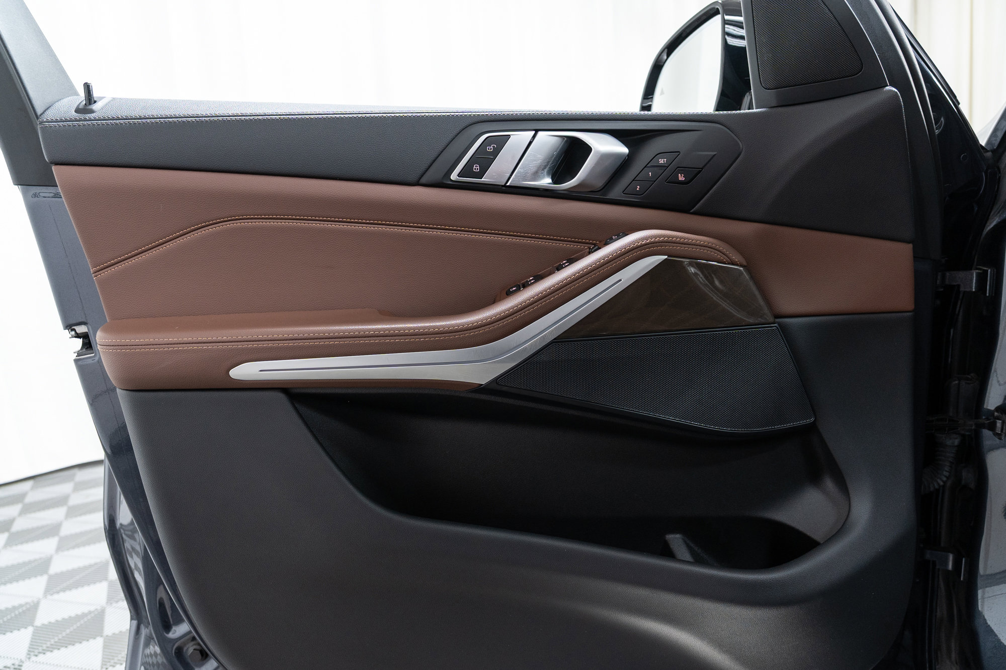 Used 2021 BMW X5 xDrive40i w/ Convenience Package image 11