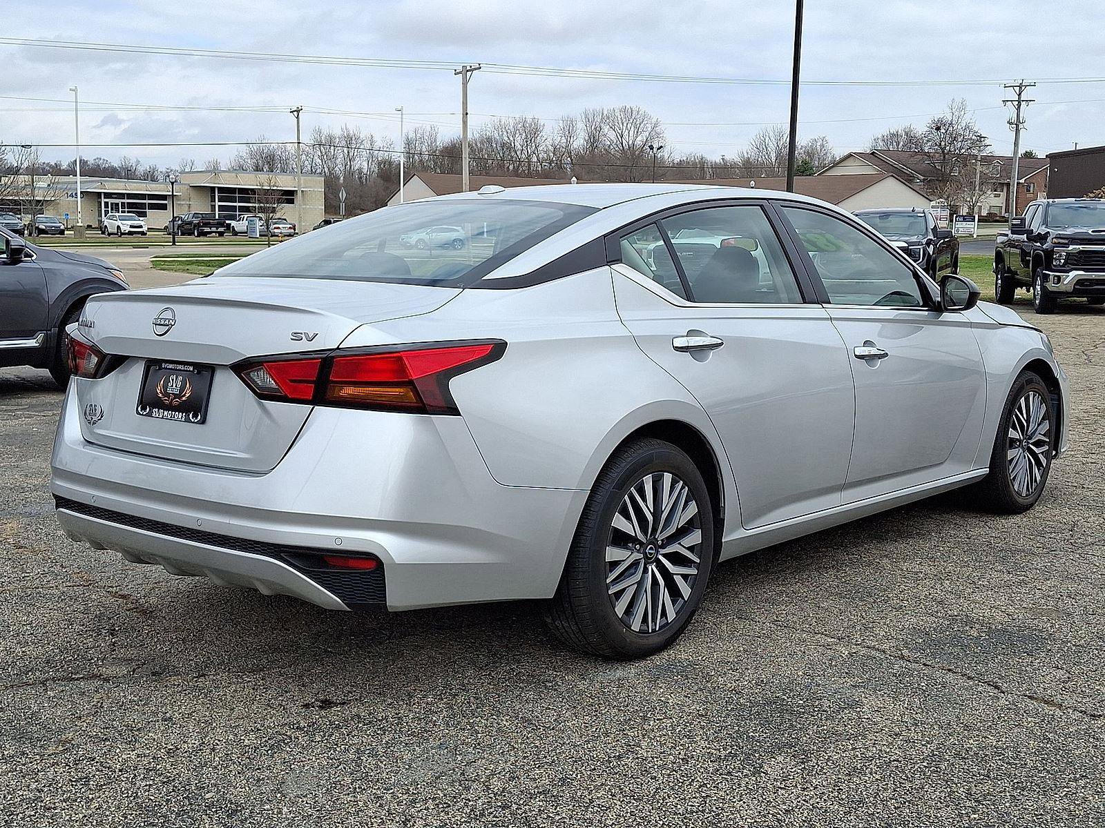 Used 2024 Nissan Altima 2.5 SV image 24