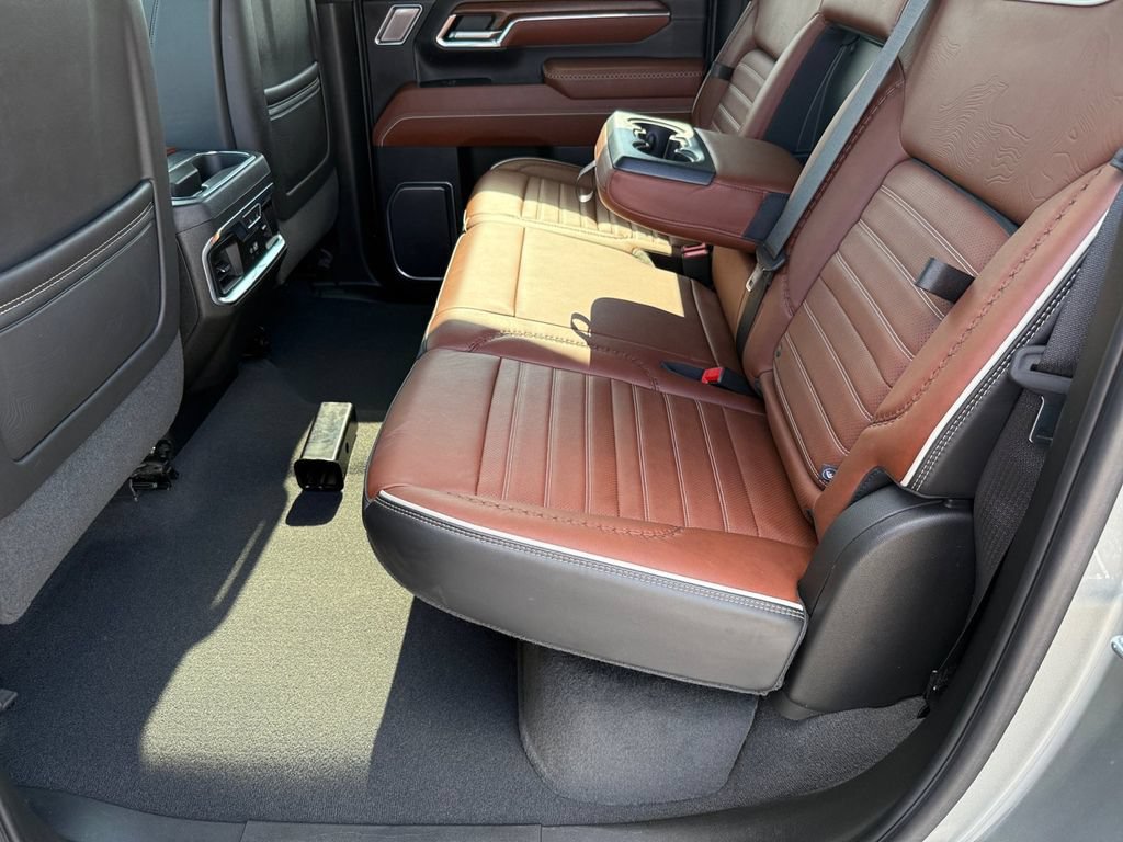 Used 2024 GMC Sierra 2500 Denali Ultimate w/ Snow Plow Prep/Camper Package AWD/4WD image 11