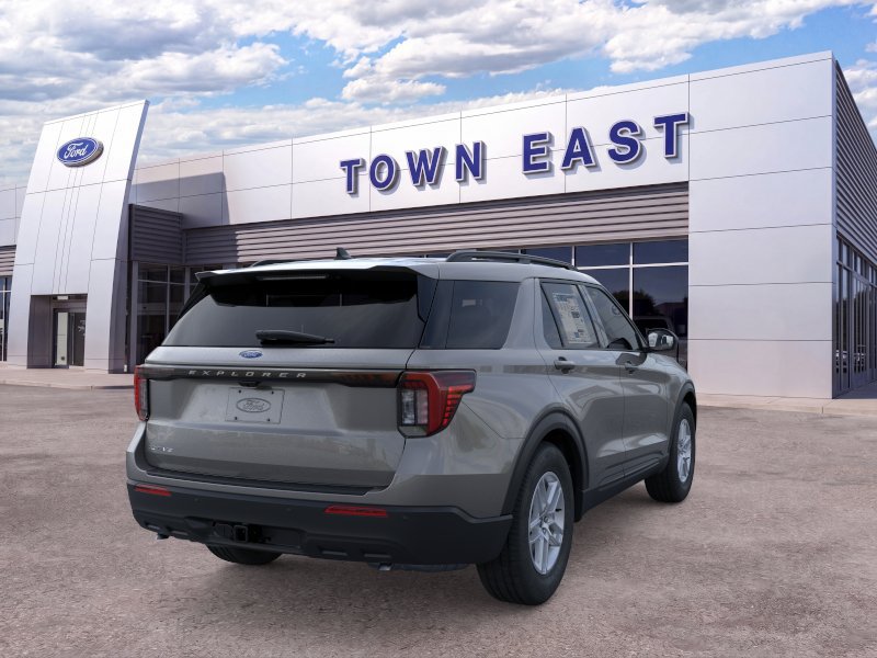 New 2026 Ford Explorer Active RWD image 17