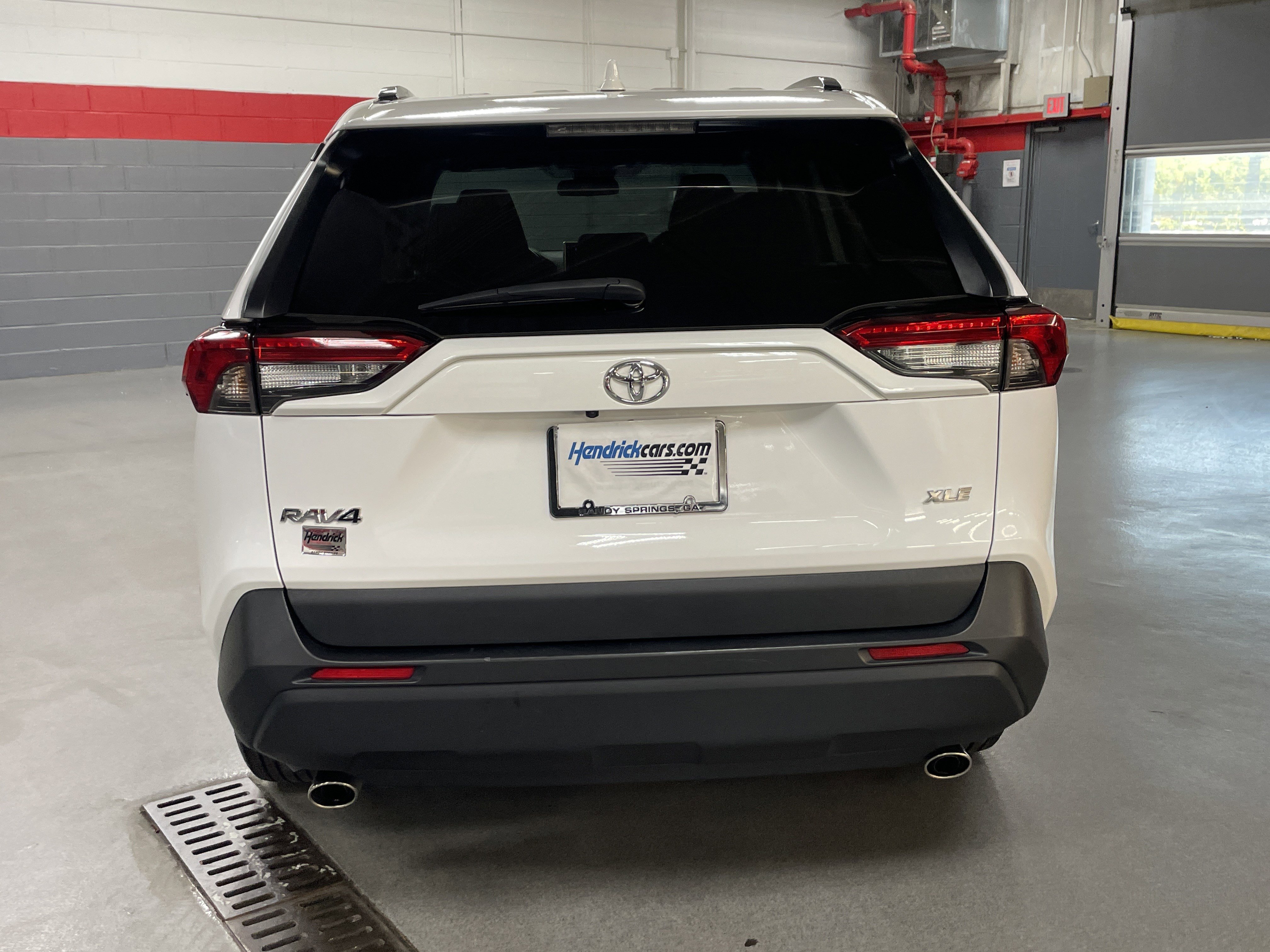 Used 2023 Toyota RAV4 XLE w/ Convenience Package FWD image 9