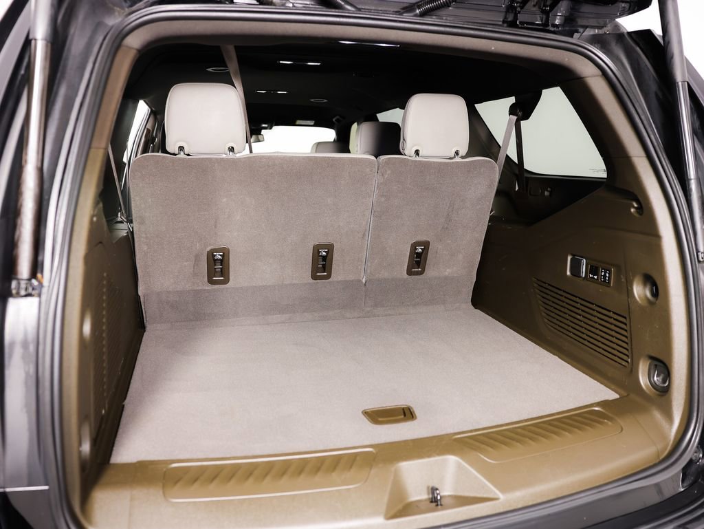 Used 2025 GMC Yukon XL Elevation image 17