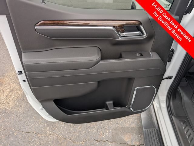New 2026 GMC Sierra 1500 Elevation w/ LPO, Elevation Black Package AWD/4WD image 13