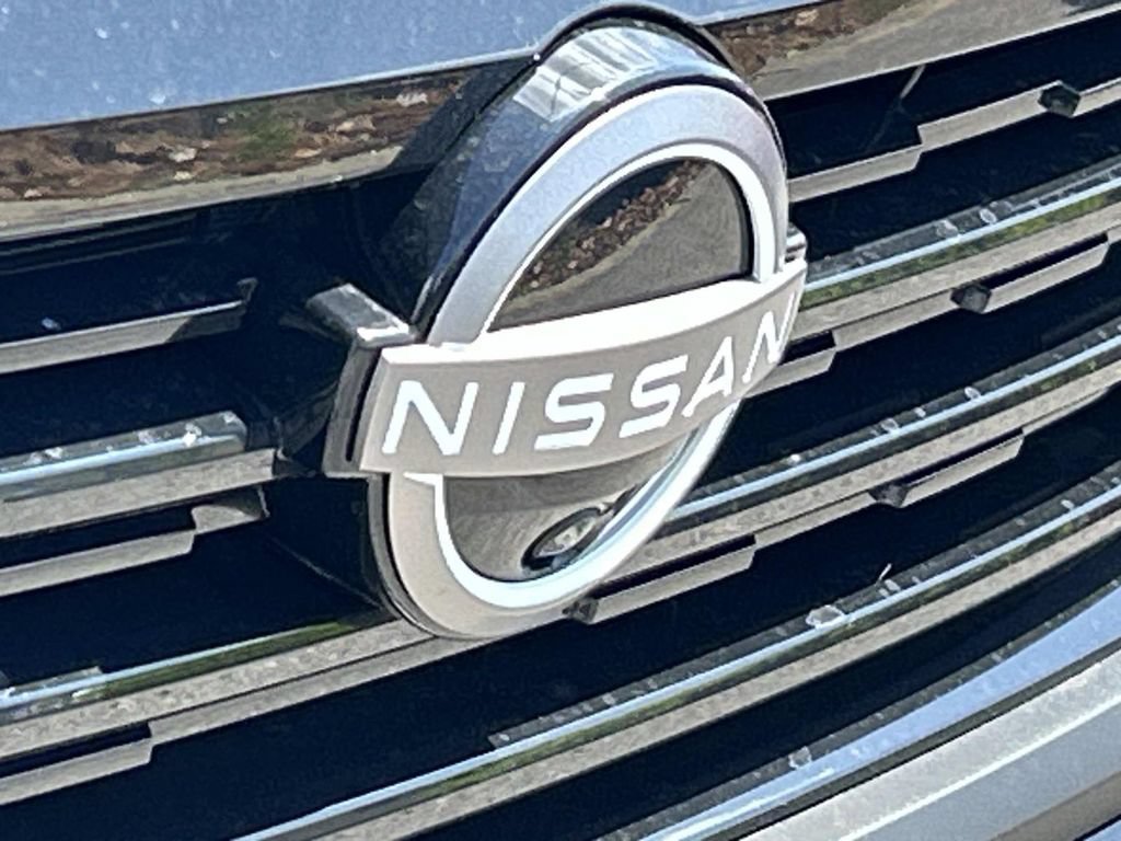 New 2026 Nissan Kicks SR w/ SR Premium Package FWD image 11
