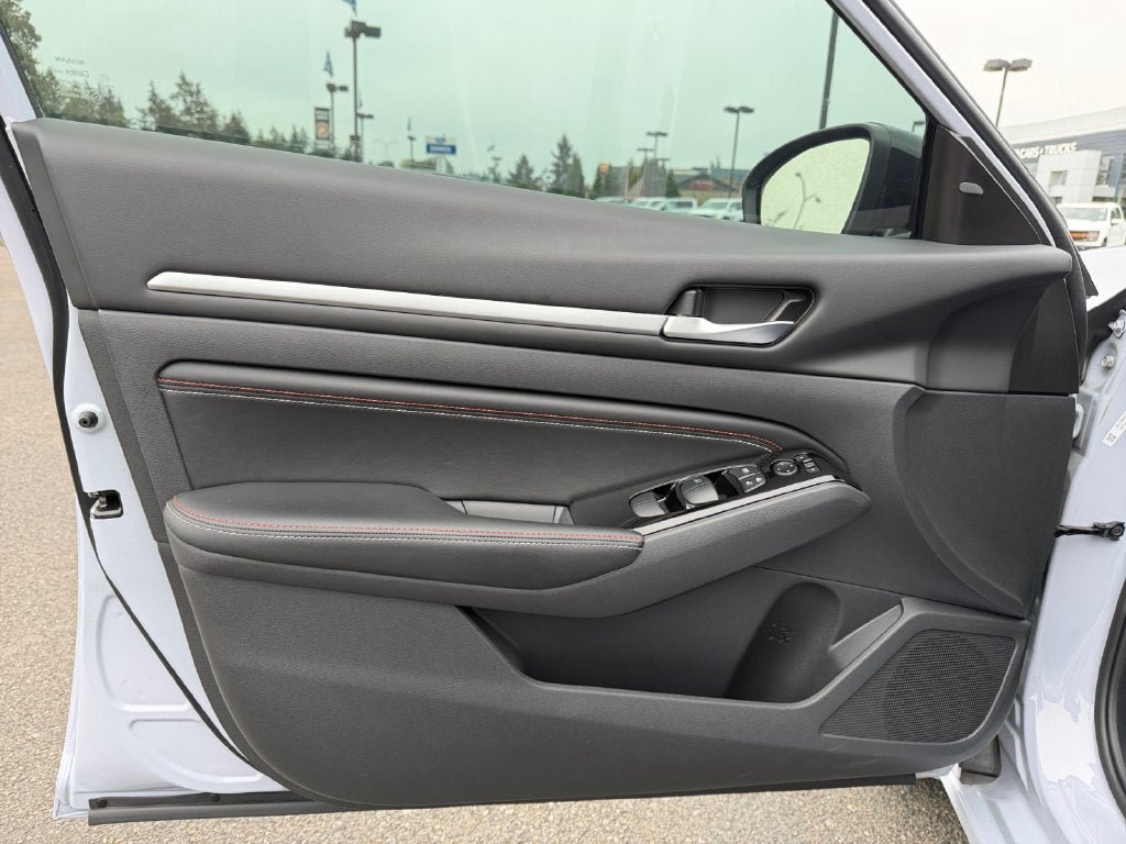 Used 2023 Nissan Altima 2.5 SR w/ SR Premium Package FWD image 20