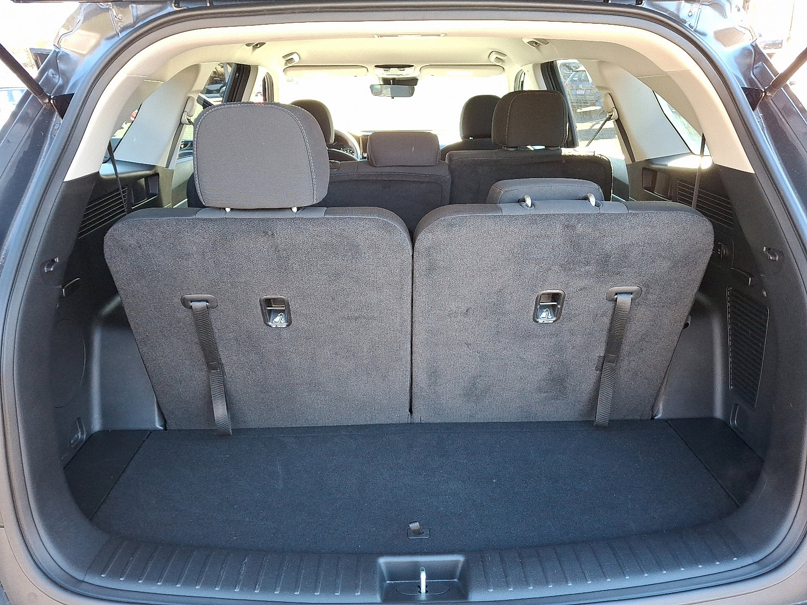 Used 2023 Kia Sorento LX image 30