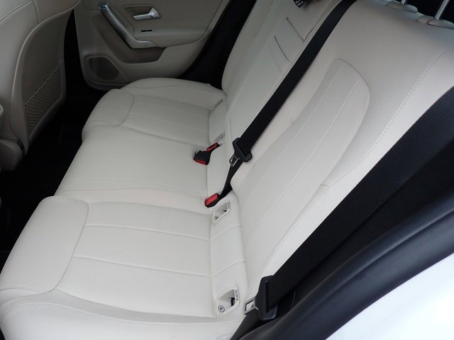 Used 2022 Mercedes-Benz A 220 4MATIC image 17