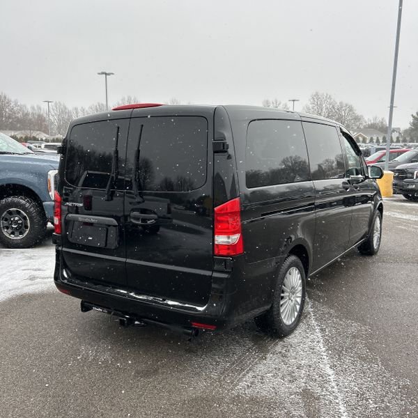 Used 2018 Mercedes-Benz Metris Passenger image 5