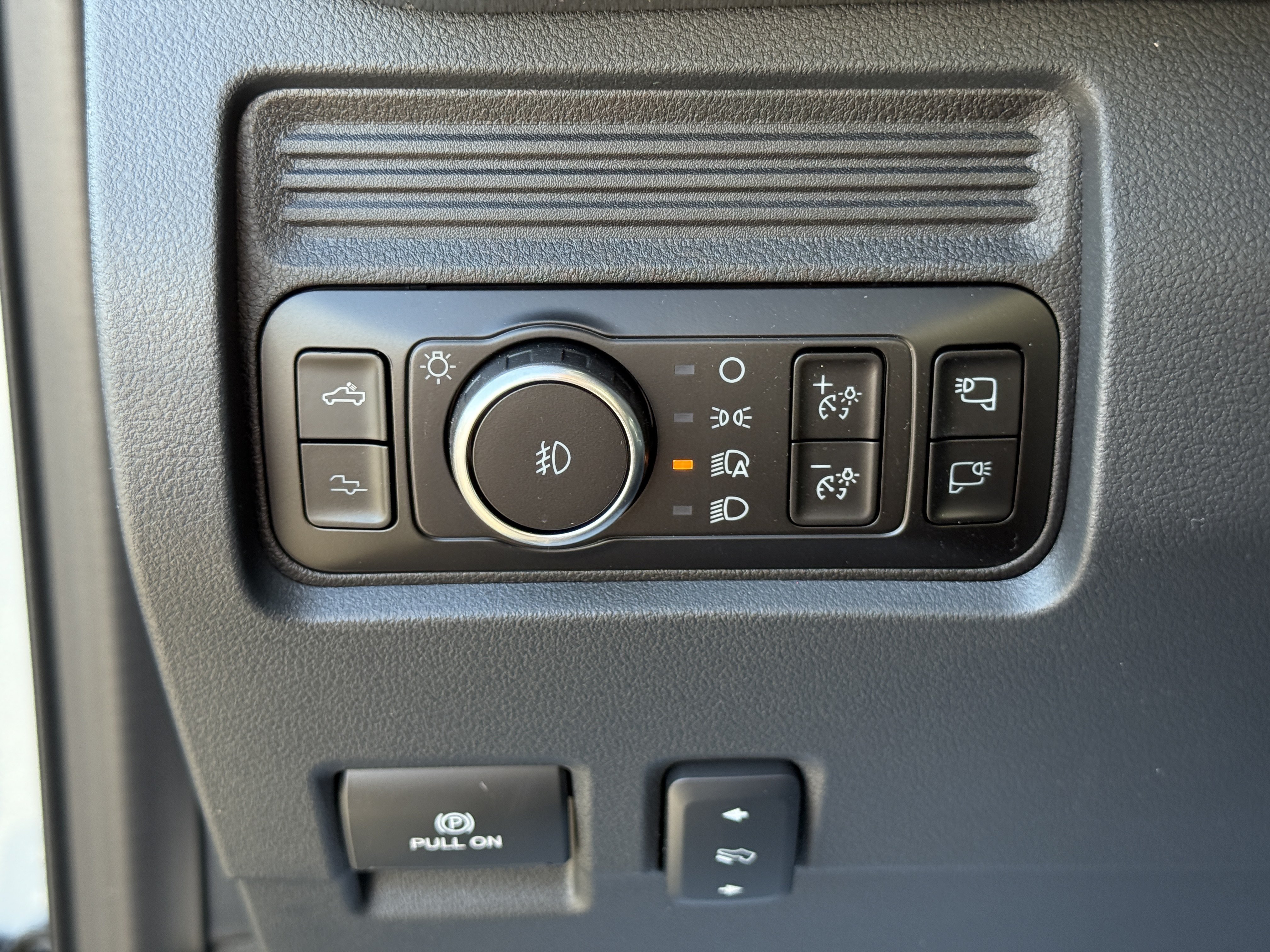 New 2026 Ford F250 Platinum AWD/4WD image 27