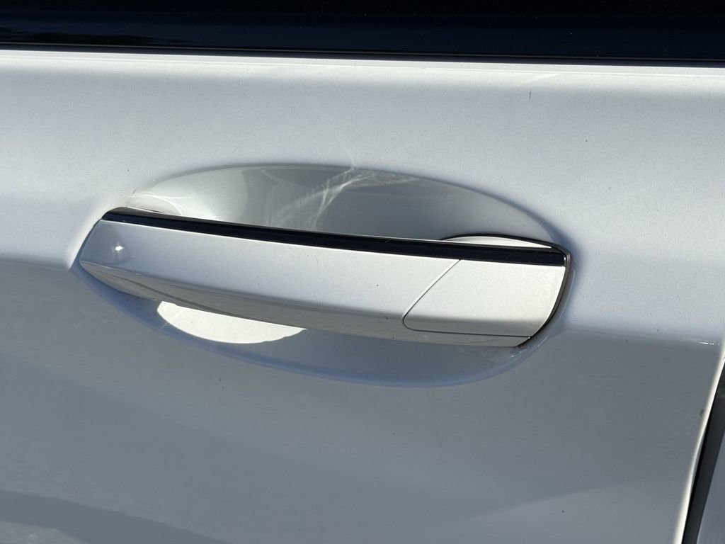 Used 2022 BMW 740i w/ M Sport Package RWD image 35