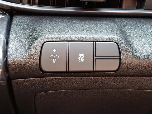 New 2026 Hyundai Elantra Sport image 14