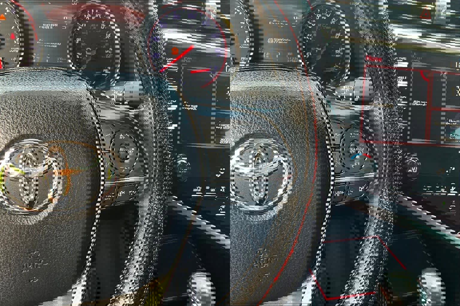 Used 2019 Toyota Camry XSE image 24