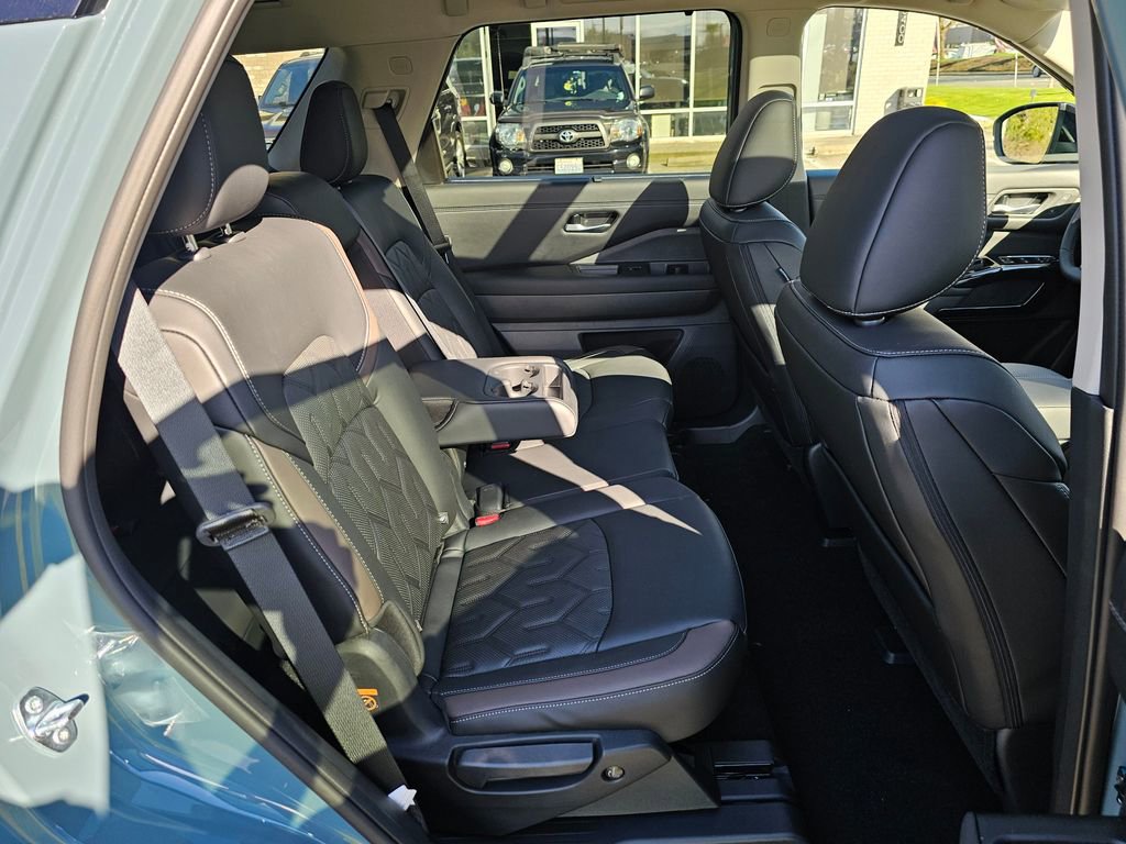 New 2026 Nissan Pathfinder Platinum AWD/4WD image 27
