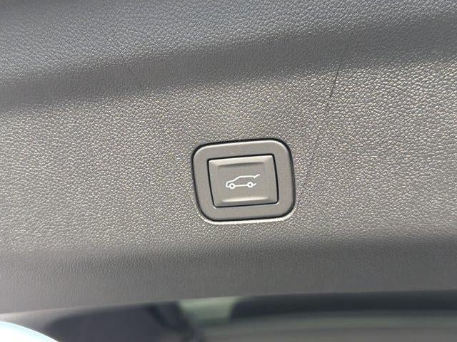 New 2026 GMC Yukon XL Elevation AWD/4WD image 16