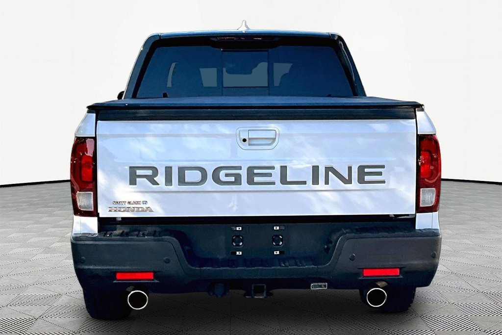 Certified 2024 Honda Ridgeline Black Edition image 6