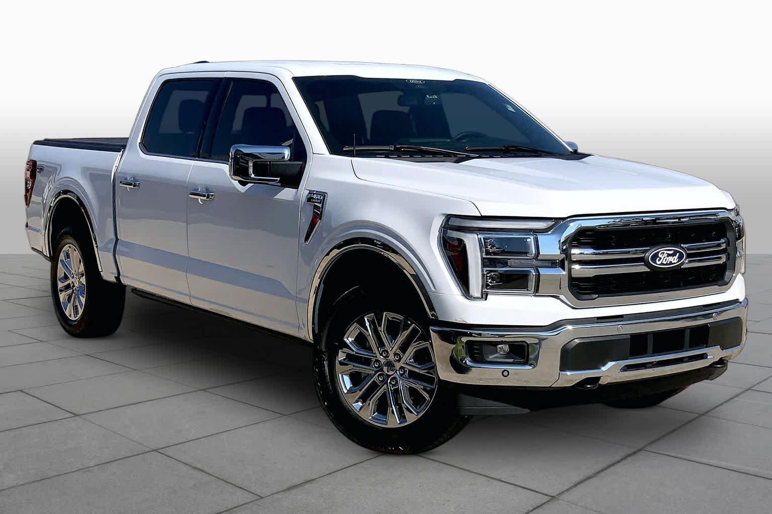 Used 2025 Ford F150 Lariat w/ Equipment Group 501A Mid AWD/4WD image 3