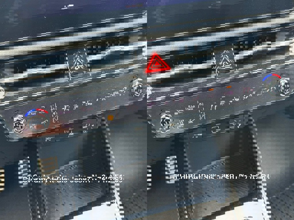 Used 2023 Kia Niro EX Touring image 63