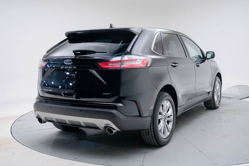Used 2024 Ford Edge Titanium image 10