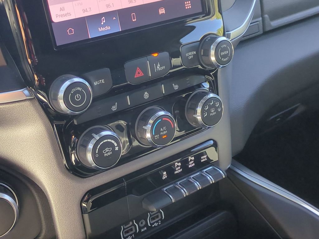 Used 2025 RAM 1500 Big Horn AWD/4WD image 21