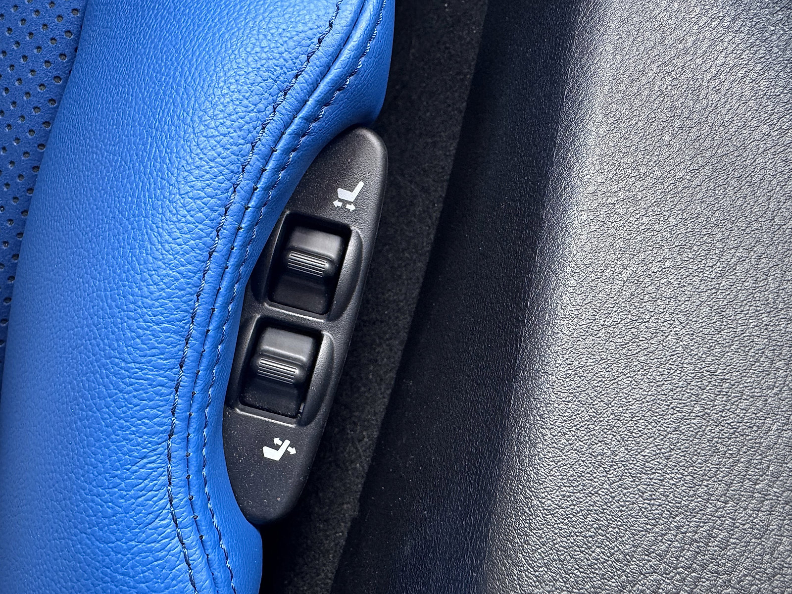 Used 2024 Nissan Z Performance w/ Floor Mat Package image 16