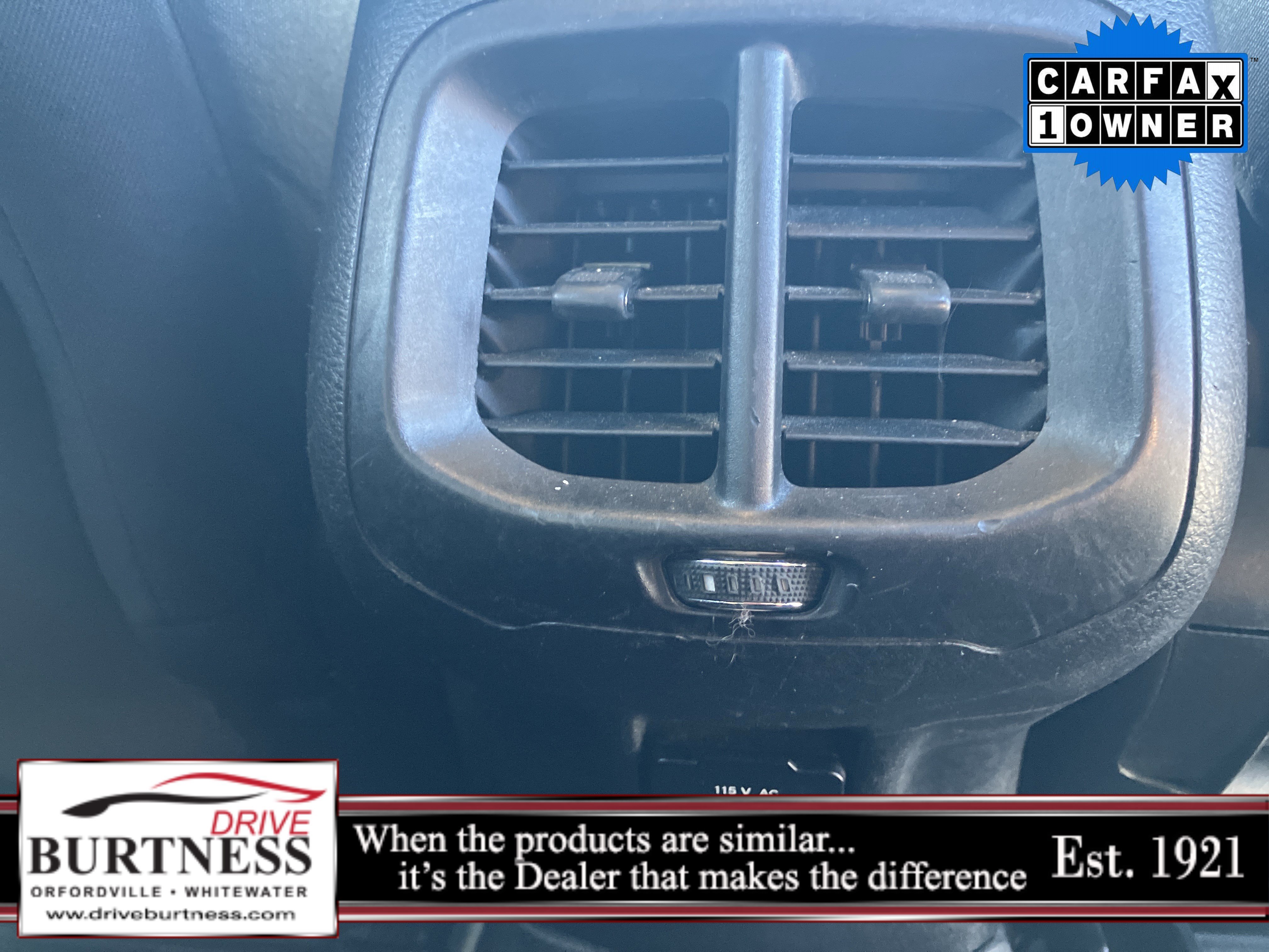 Used 2017 Jeep Cherokee Latitude w/ Cold Weather Group image 27