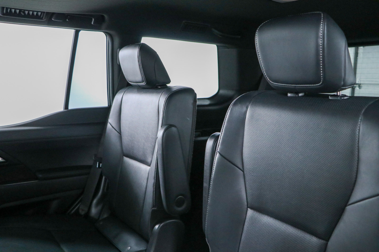 Used 2025 Lexus GX 550 w/ Accessory Package (2T) AWD/4WD image 27