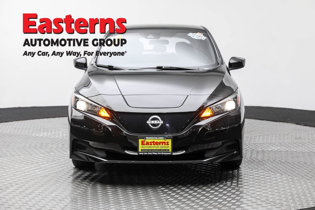 Used 2023 Nissan Leaf S image 2