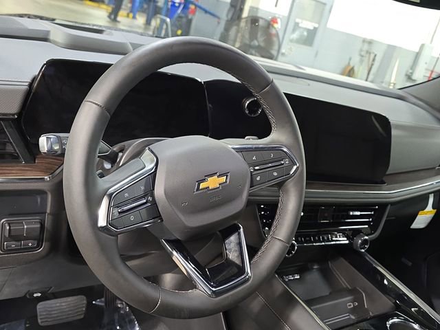 New 2025 Chevrolet Suburban Premier w/ Sun And Tow Package image 20