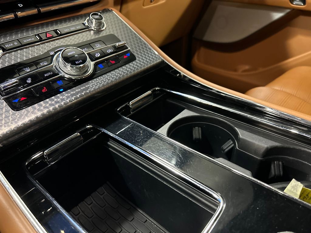 Used 2023 Lincoln Aviator Black Label w/ Dynamic Handling Package AWD/4WD image 18