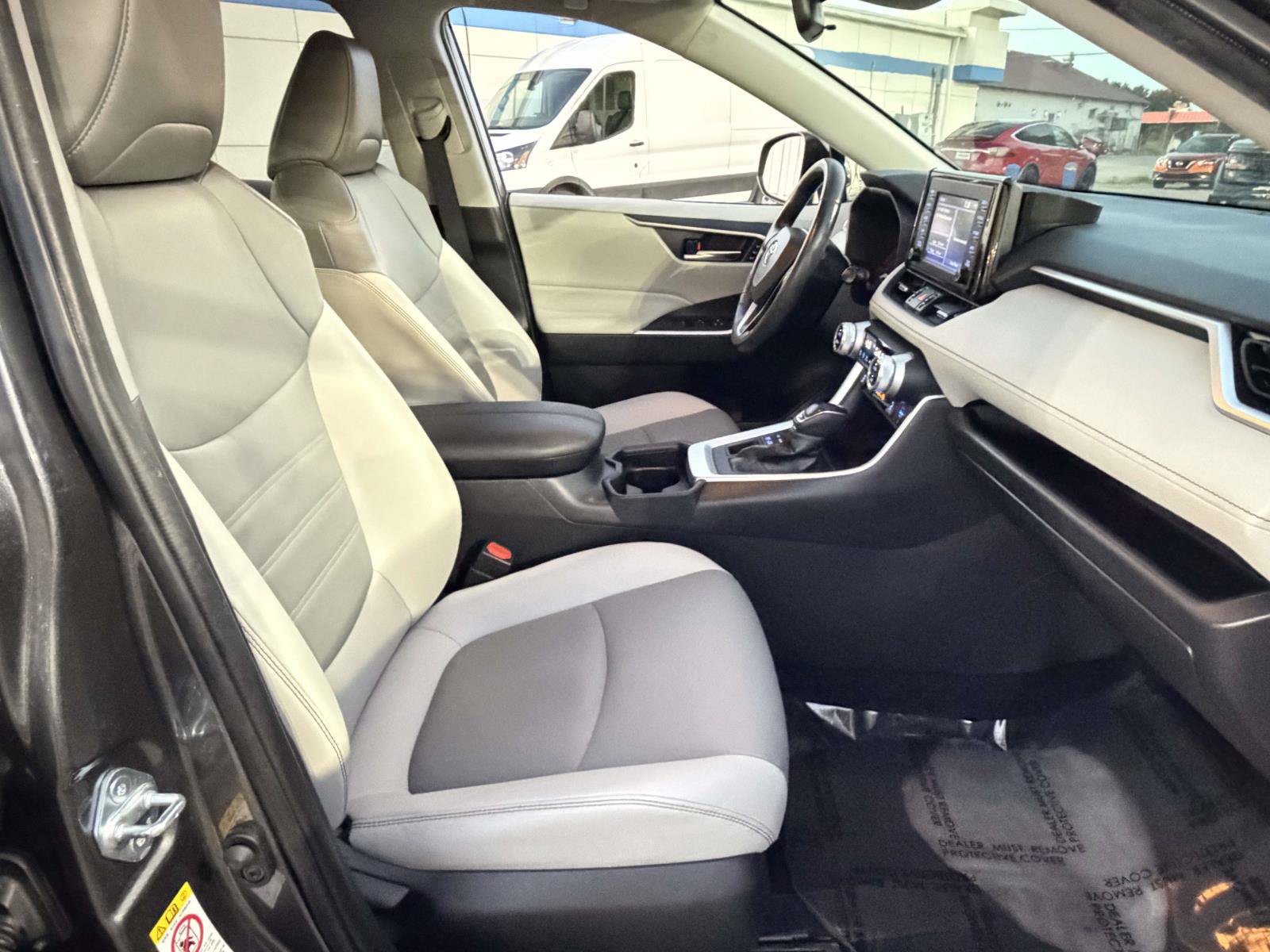 Used 2019 Toyota RAV4 XLE Premium w/ Cold Weather Package AWD/4WD image 28