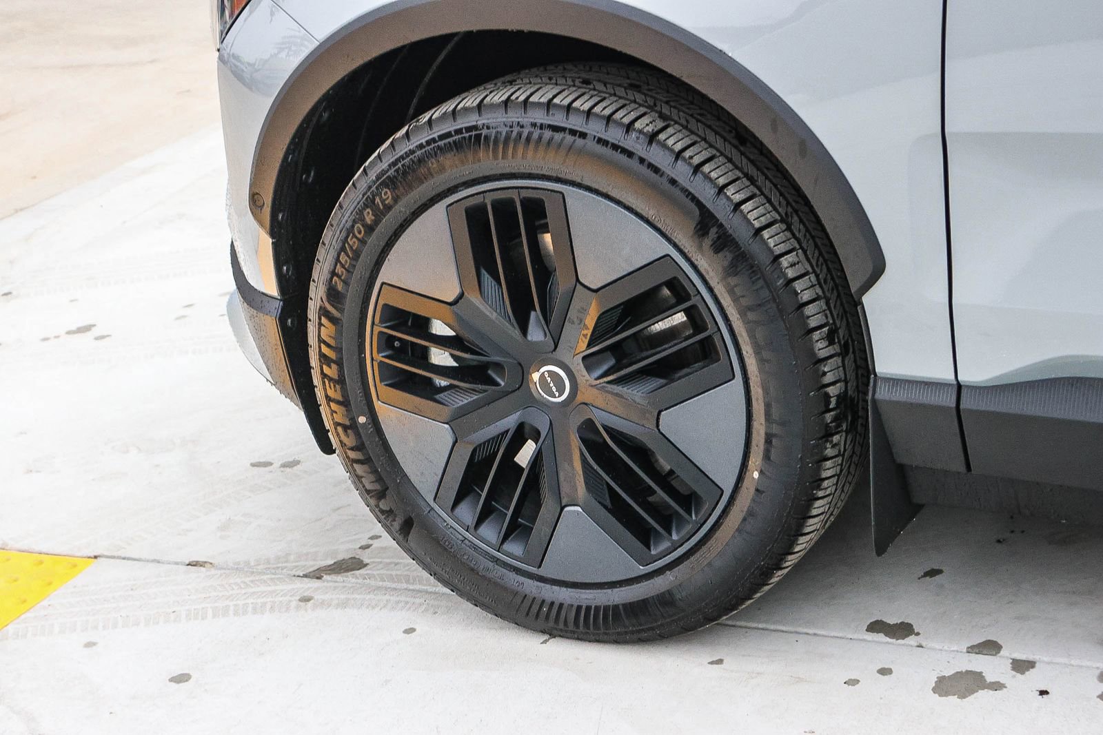 New 2026 Volvo EX30 Cross Country Ultra w/ Protection Package Premier image 9