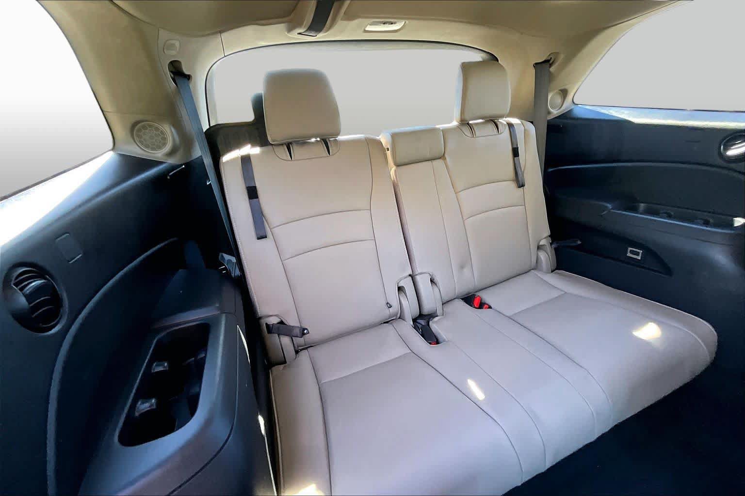 Used 2022 Honda Pilot Touring image 23