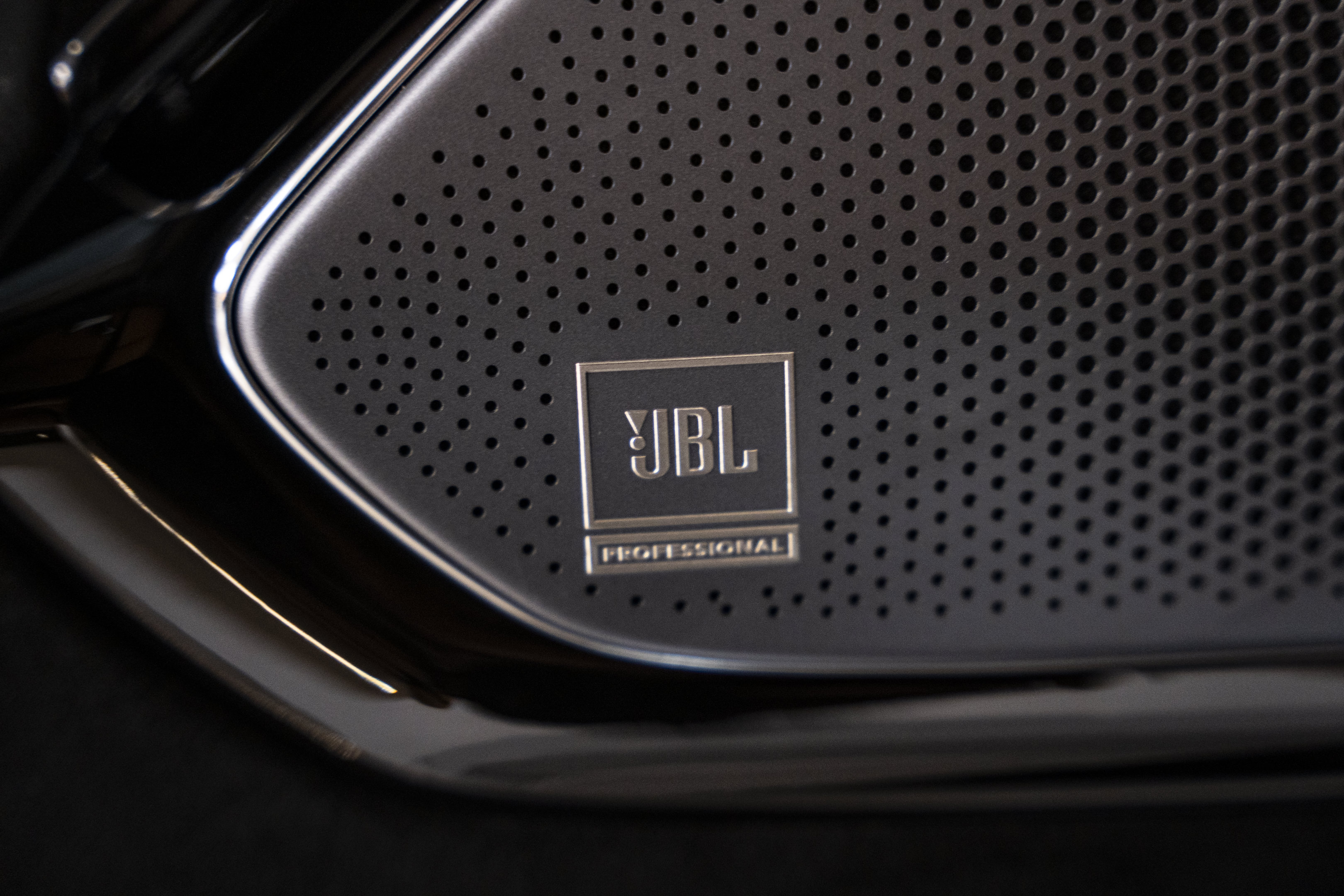 Used 2025 Ferrari Roma Spider RWD image 26