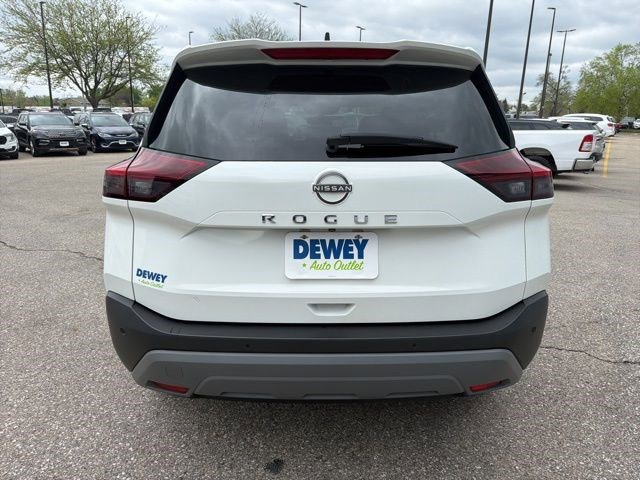 Used 2023 Nissan Rogue S FWD image 4