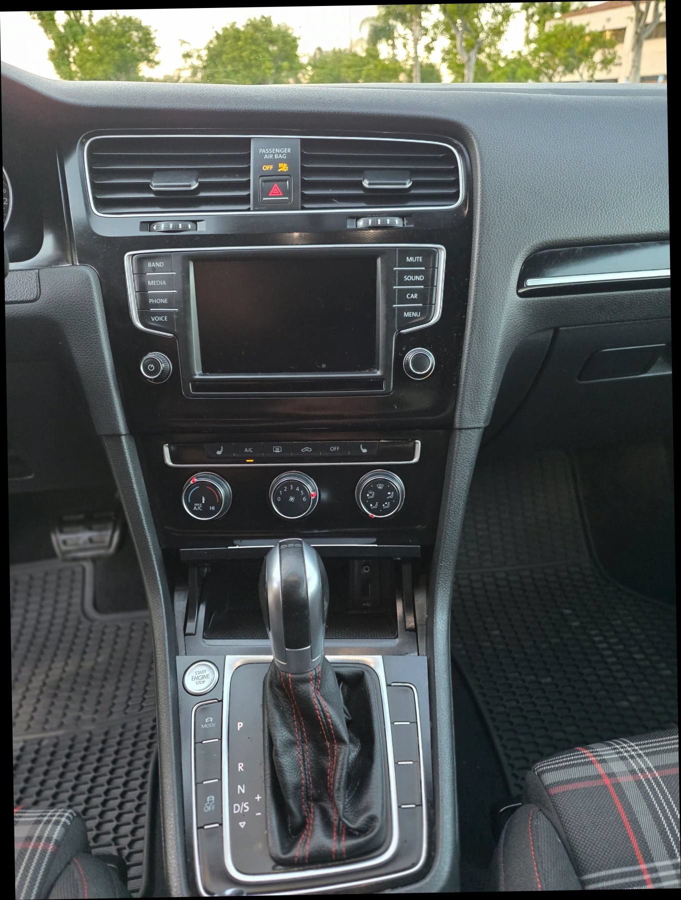 Used 2017 Volkswagen GTI Sport FWD image 20