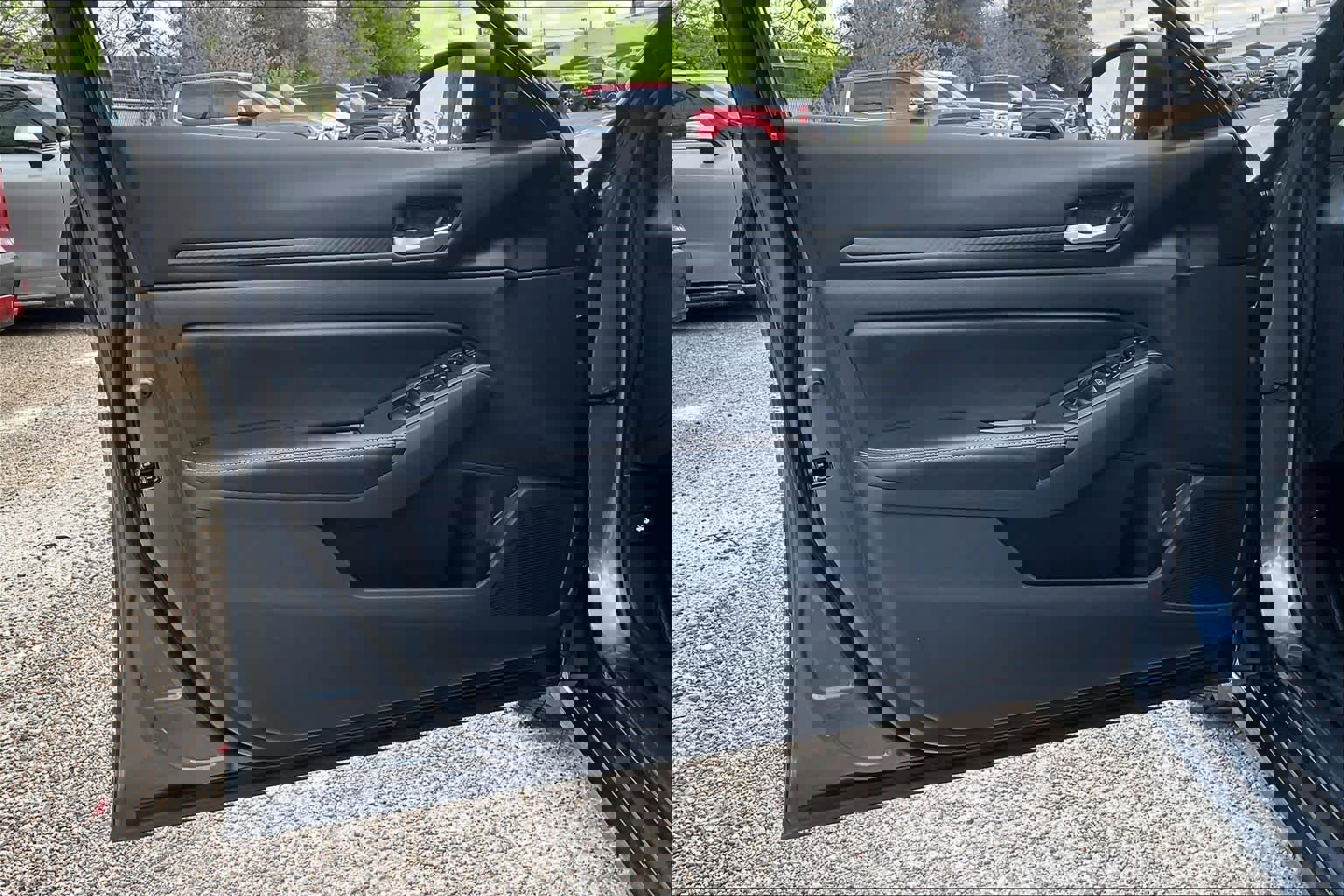 Used 2025 Nissan Altima 2.5 SV FWD image 21