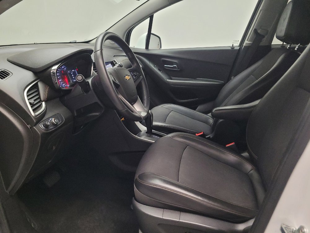 Used 2018 Chevrolet Trax LT w/ LT Convenience Package image 17