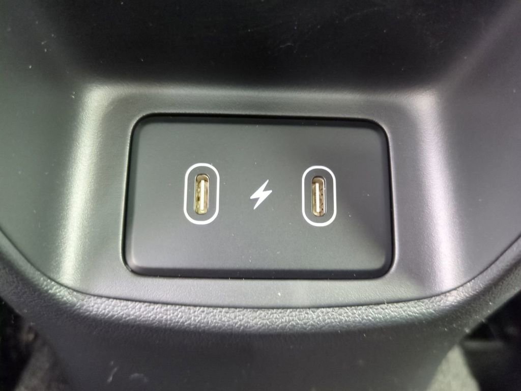 New 2026 Hyundai Elantra Limited image 15