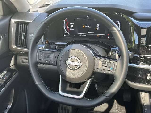 Certified 2025 Nissan Pathfinder Platinum FWD image 26