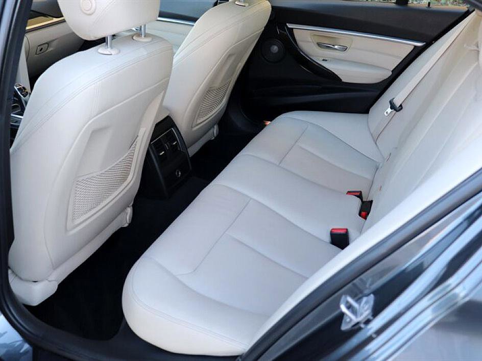 Used 2016 BMW 328i Sedan image 15