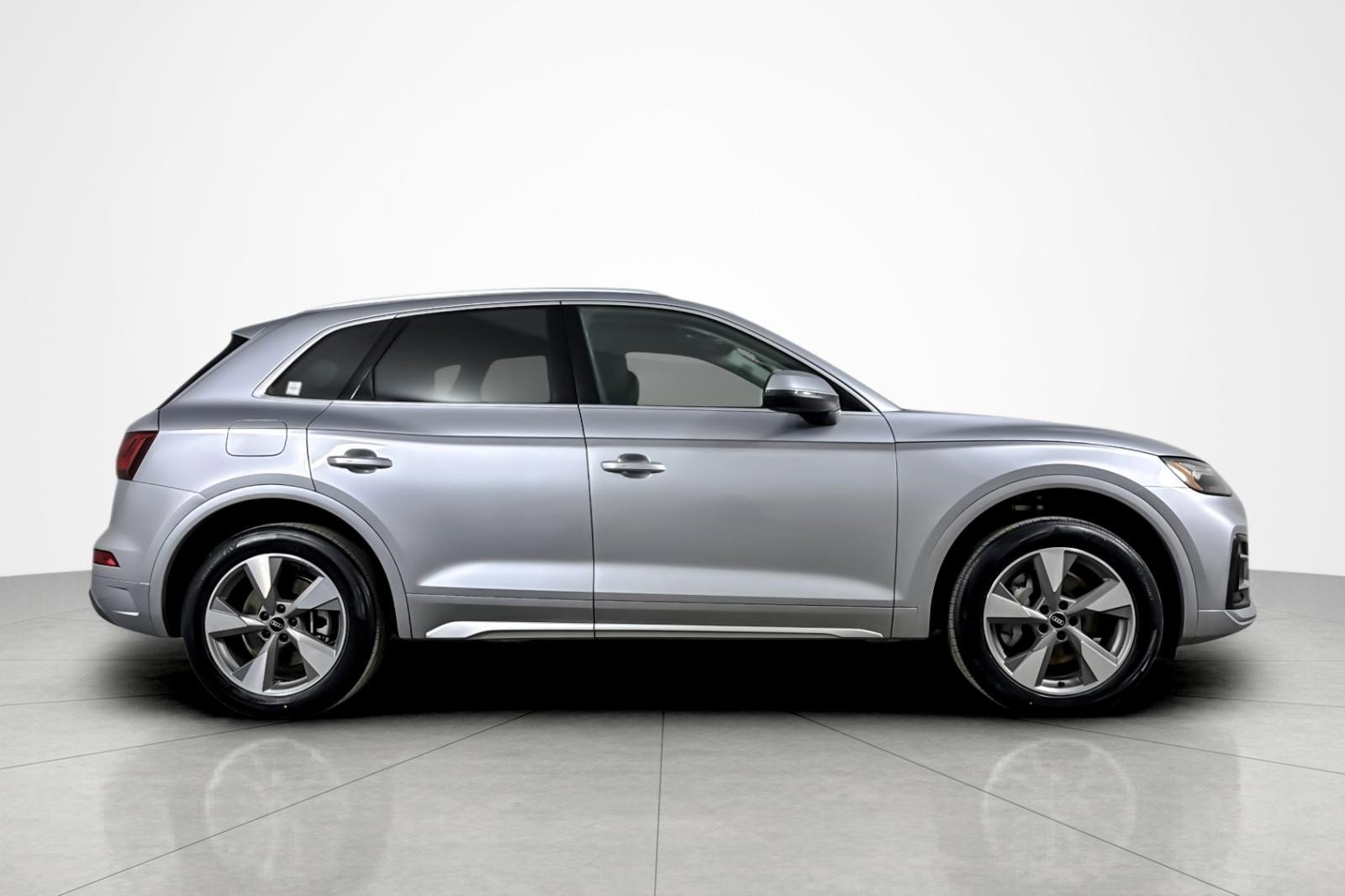 Used 2023 Audi Q5 2.0T Premium Plus w/ Premium Plus Package image 6