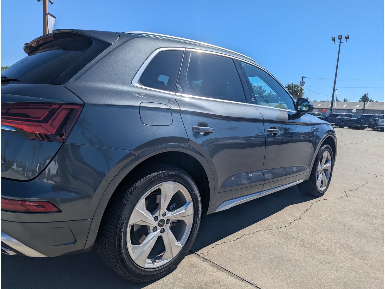 Used 2023 Audi Q5 2.0T Premium Plus w/ Premium Plus Package AWD/4WD image 3