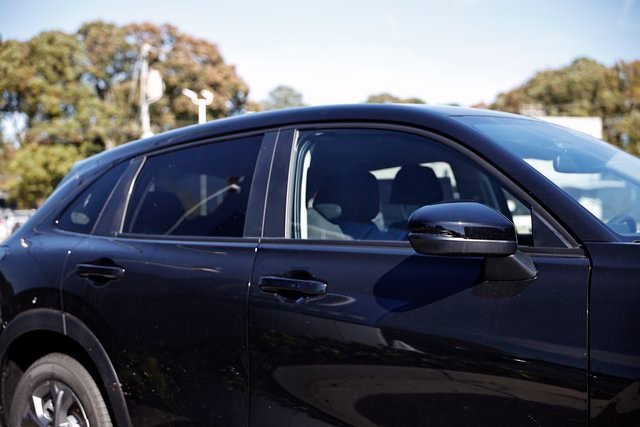 New 2027 Honda HR-V LX image 16