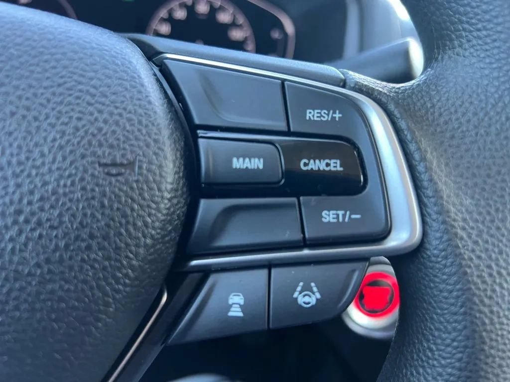 Used 2018 Honda Accord LX image 45