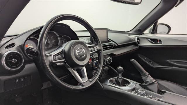 Used 2019 MAZDA MX-5 Miata Grand Touring w/ GT-S Package image 18