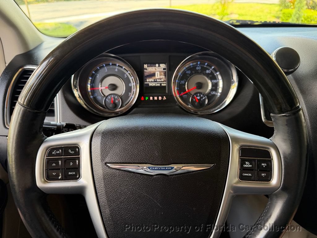 Used 2013 Chrysler Town & Country Limited w/ Luxury Group FWD image 45