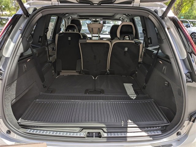 New 2025 Volvo XC90 T8 Plus image 13