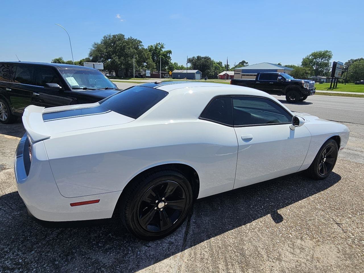 Used 2018 Dodge Challenger SXT RWD image 11