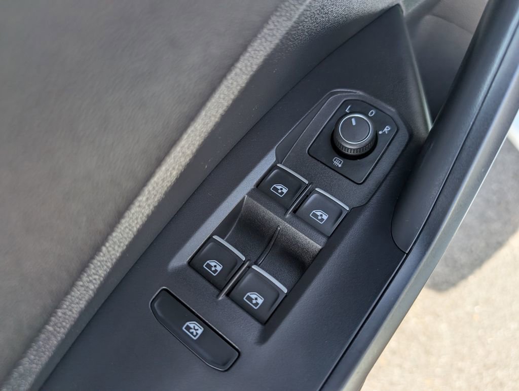 Used 2022 Volkswagen Jetta SE FWD image 15